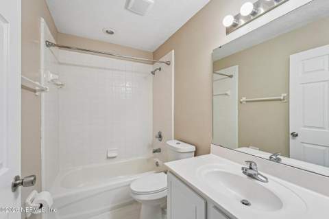 3307 INTERNATIONAL VILLAGE Court, Jacksonville FL - photo 24 of 36