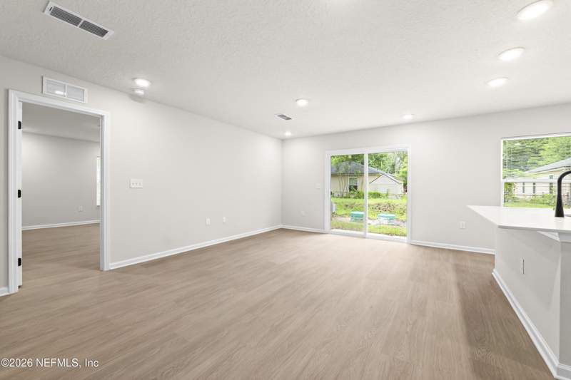 3 bedroom Single Family Residence at 6647 Hughes Street, Golfair Terrace, Jacksonville — photo 4