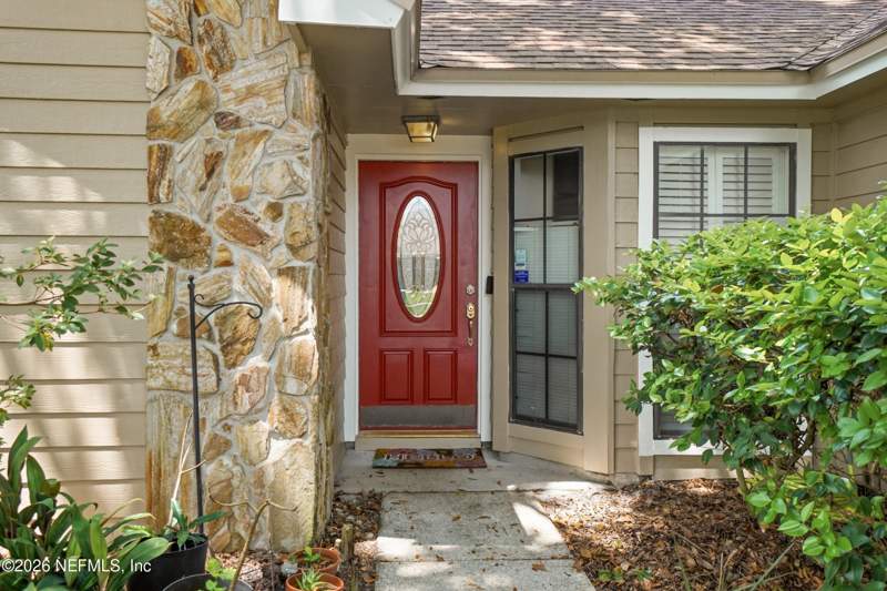 3 bedroom Single Family Residence at 1586 CRABAPPLE COVE Court, River Point, Jacksonville — photo 3