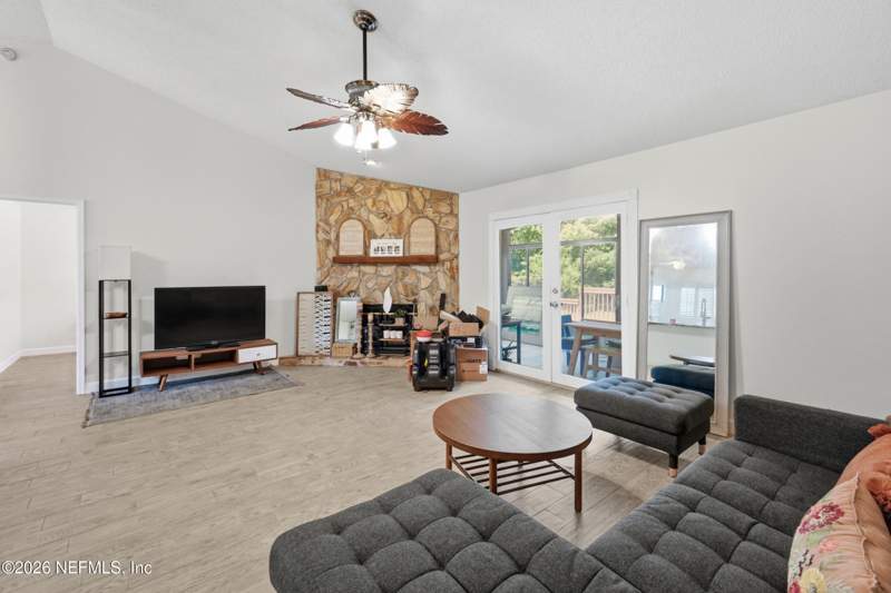 3 bedroom Single Family Residence at 1586 CRABAPPLE COVE Court, River Point, Jacksonville — photo 5