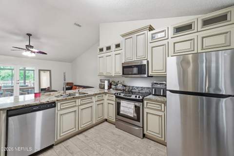 1586 Crabapple Cove Court, Jacksonville FL - photo 8 of 19