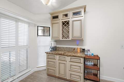 1586 Crabapple Cove Court, Jacksonville FL - photo 9 of 19