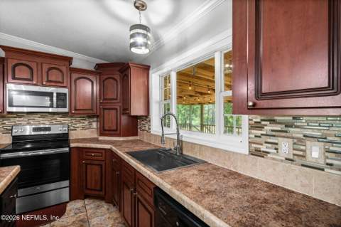 4916 Cattail Street, Middleburg FL - photo 10 of 29