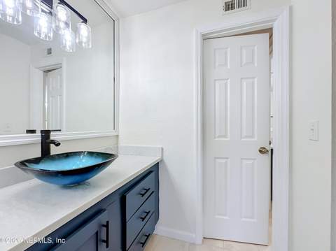 6515 W La Mirada Drive #2, Jacksonville FL - photo 19 of 31