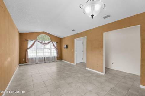 9055 BRIDGECREEK Drive, Jacksonville FL - photo 10 of 39