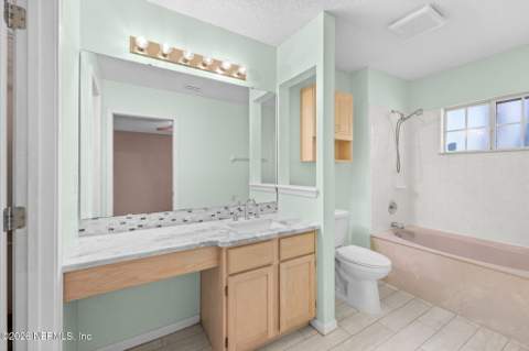 9055 BRIDGECREEK Drive, Jacksonville FL - photo 21 of 39