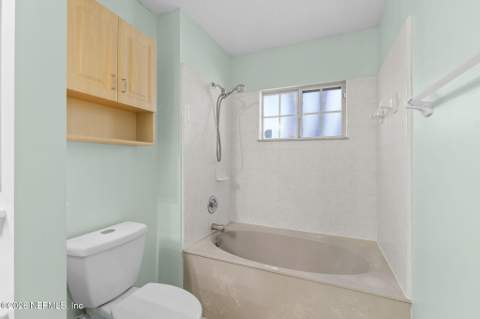 9055 BRIDGECREEK Drive, Jacksonville FL - photo 23 of 39