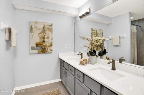 13715 Richmond Park Drive #702, Jacksonville FL - photo 16 of 30