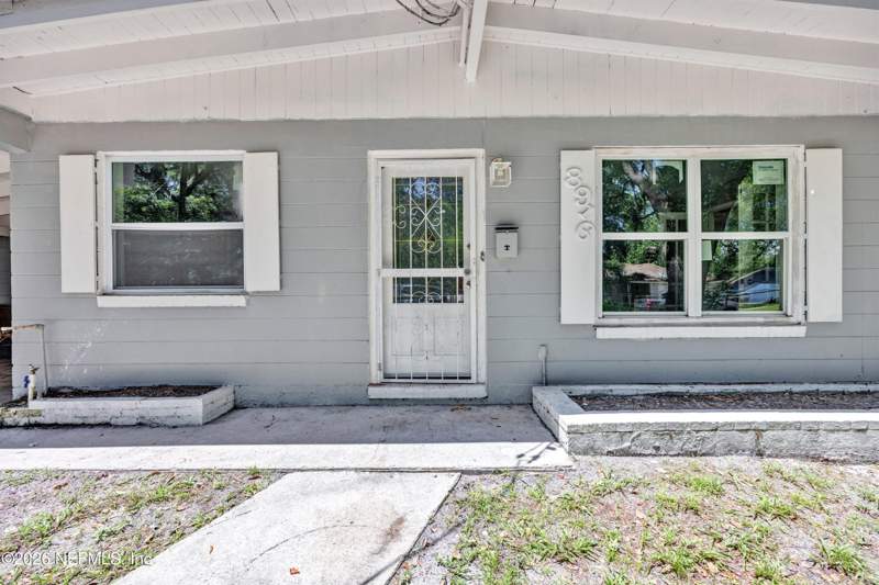 3 bedroom Single Family Residence at 8916 YEOMAN Drive, Sherwood Forest, Jacksonville — photo 2