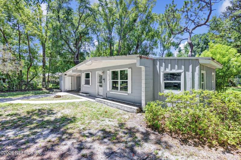 3 bedroom Single Family Residence at 8916 YEOMAN Drive, Sherwood Forest, Jacksonville — photo 3