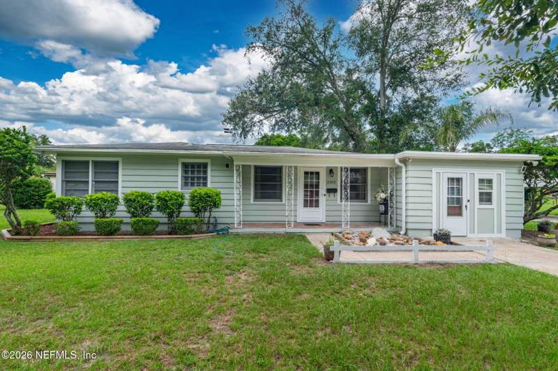 2 bedroom Single Family Residence at 2352 WOODRIDGE Road, Cedar Shores, Jacksonville — photo 1