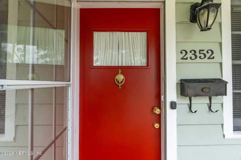 2352 WOODRIDGE Road, Jacksonville FL - photo 7 of 42