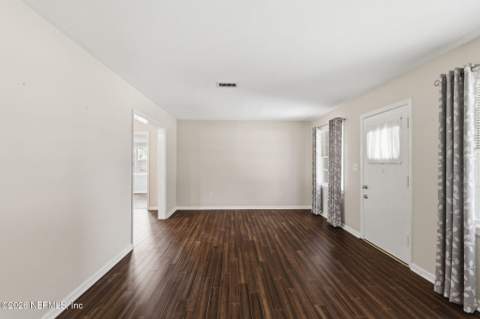 2352 WOODRIDGE Road, Jacksonville FL - photo 10 of 42