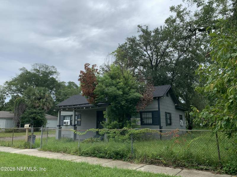 3 bedroom Single Family Residence at 1454 W 6TH Street, Barnetts, Jacksonville — photo 2
