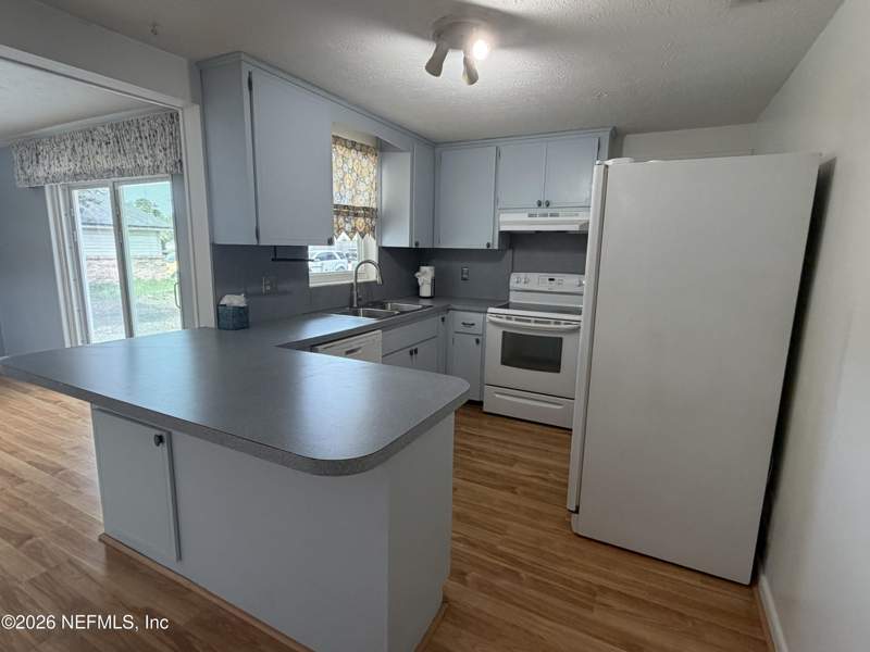 3 bedroom Single Family Residence at 4019 Huntington Forest Boulevard, Huntington Forest, Jacksonville — photo 5