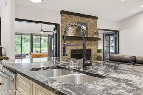 905 Middleridge Court, Orange Park FL - photo 10 of 38