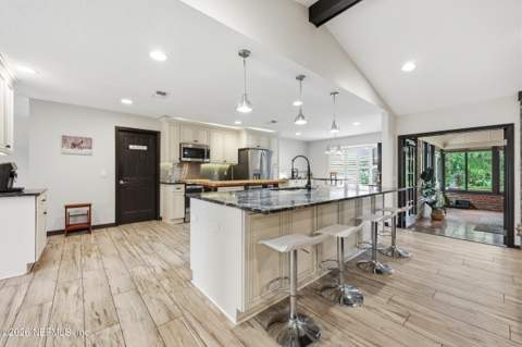 905 Middleridge Court, Orange Park FL - photo 13 of 38
