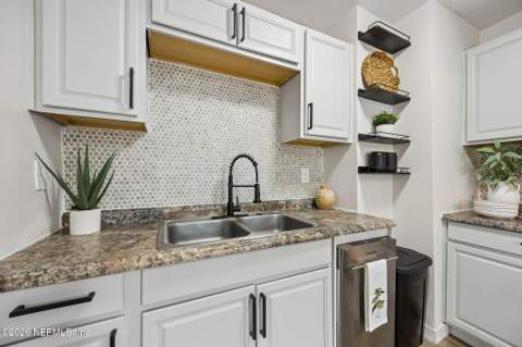 1103 HAMILTON Street, Jacksonville FL - photo 12 of 44