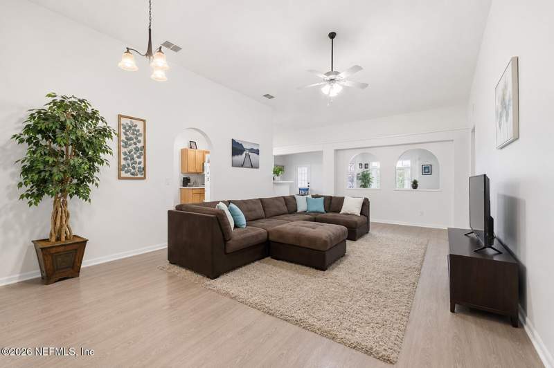 3 bedroom Single Family Residence at 12316 Hickory Forest Road, Hickory Hills, Jacksonville — photo 5