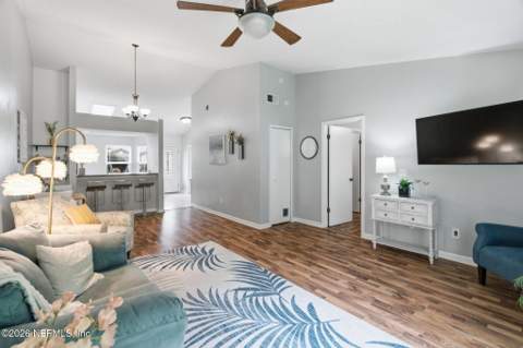 7826 Aquarius Circle, Jacksonville FL - photo 18 of 39