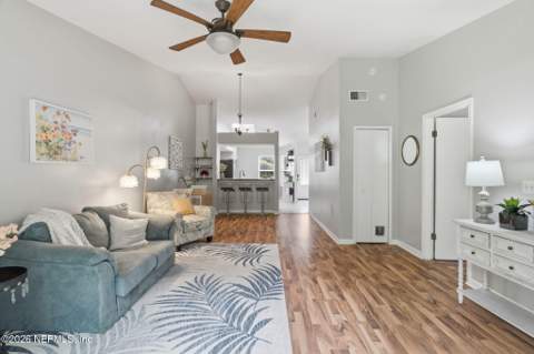 7826 Aquarius Circle, Jacksonville FL - photo 19 of 39
