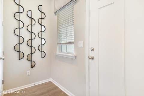 5621 Tomahawk Lake Drive, Jacksonville FL - photo 6 of 28
