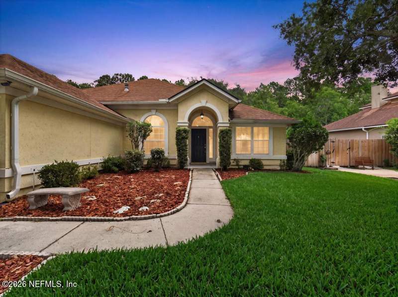 4 bedroom Single Family Residence at 7883 Chase Meadows Drive, Southchase, Jacksonville — photo 2