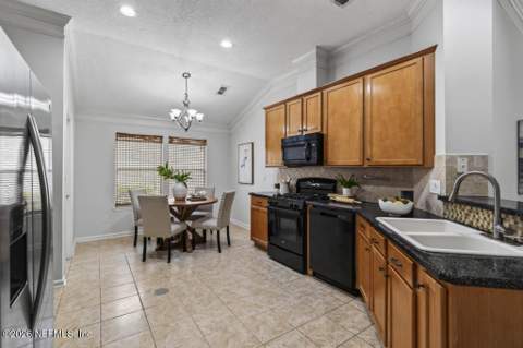 7883 Chase Meadows Drive, Jacksonville FL - photo 20 of 58