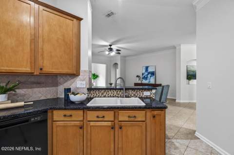 7883 Chase Meadows Drive, Jacksonville FL - photo 21 of 58
