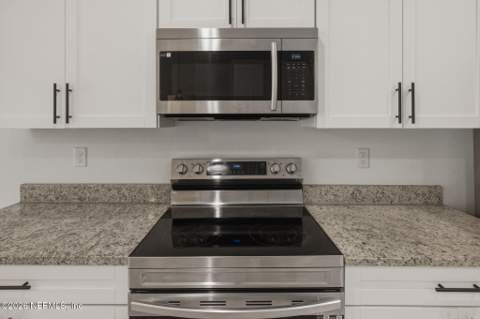 5015 HERTON Drive, Jacksonville FL - photo 12 of 56