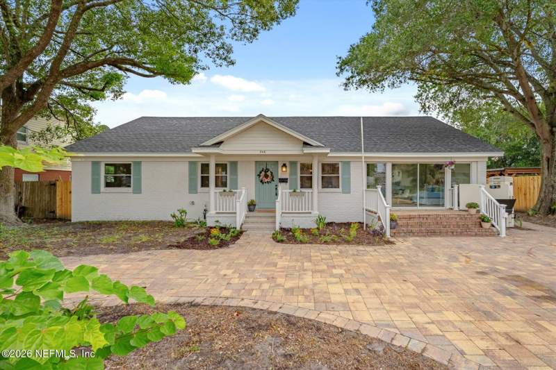 4 bedroom Single Family Residence at 946 JORICK Court, Queen Akers, Jacksonville — photo 1