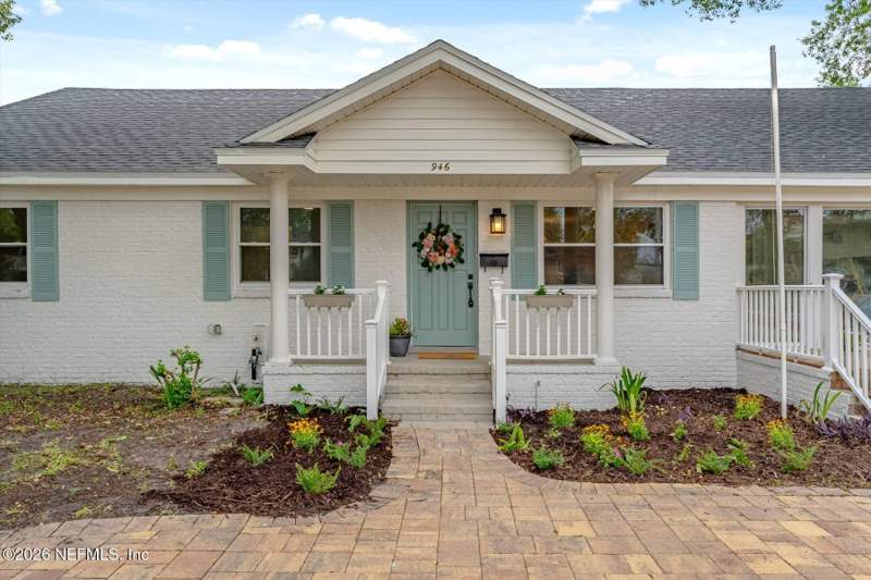 4 bedroom Single Family Residence at 946 JORICK Court, Queen Akers, Jacksonville — photo 2