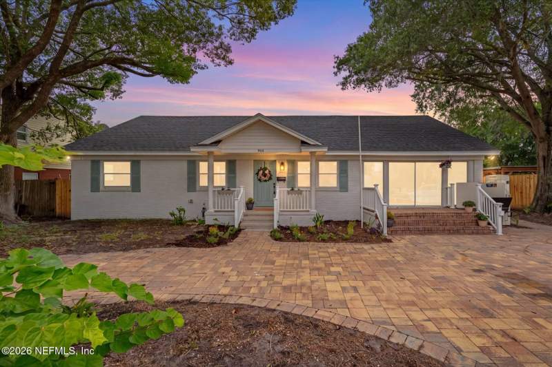 4 bedroom Single Family Residence at 946 JORICK Court, Queen Akers, Jacksonville — photo 3