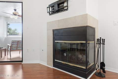 10150 Belle Rive Boulevard #802, Jacksonville FL - photo 8 of 37