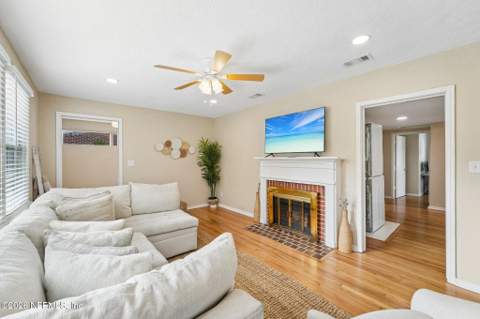 1632 Charon Road, Jacksonville FL - photo 8 of 33