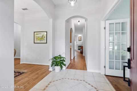 11745 Donato Drive, Jacksonville FL - photo 10 of 39