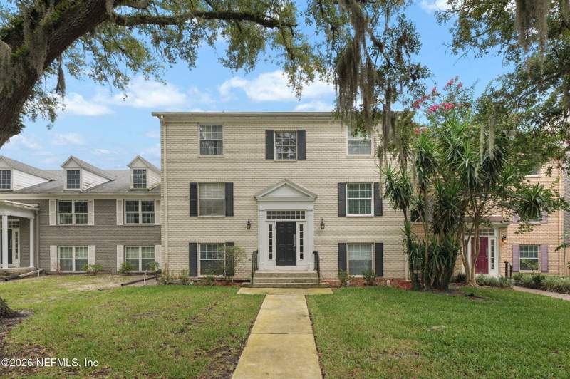 1 bedroom Condominium at 4306 Plaza Gate Lane #201, Golfview Condominium, Jacksonville — photo 4
