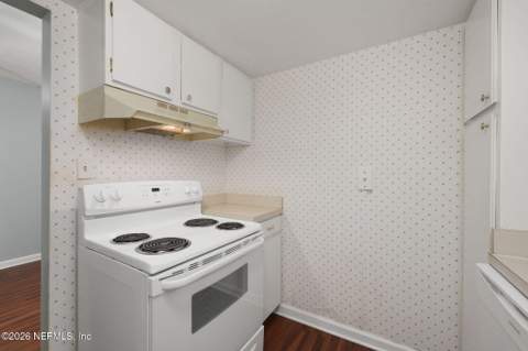 4306 Plaza Gate Lane #201, Jacksonville FL - photo 15 of 28