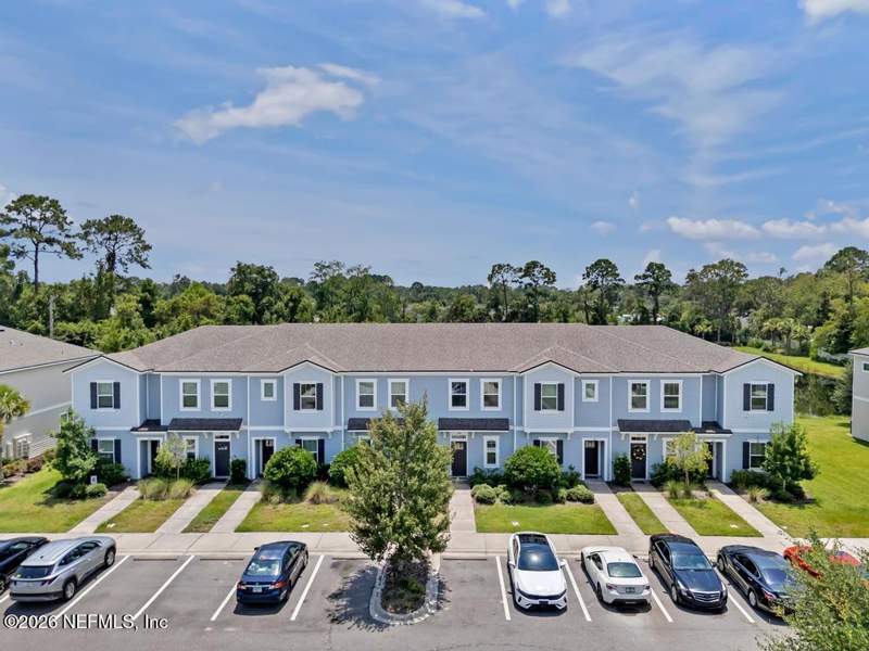 2 bedroom Townhouse at 266 Annies Place, Annies Walk, Jacksonville — photo 2
