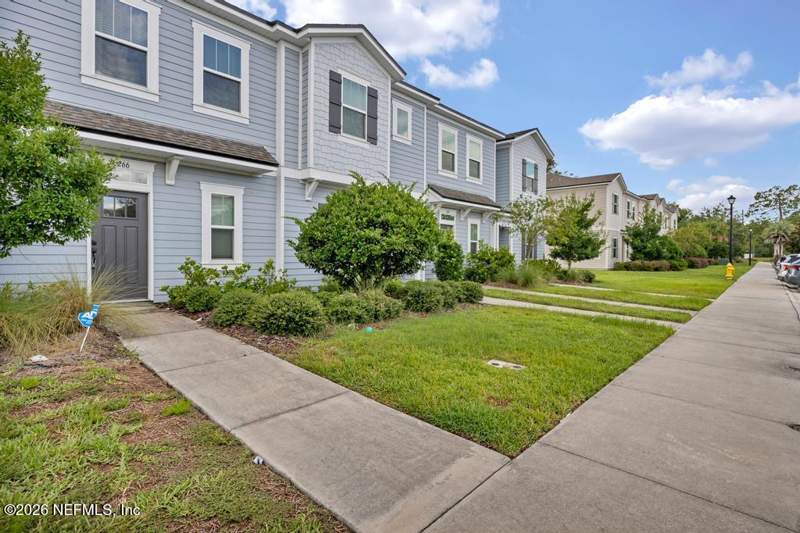 2 bedroom Townhouse at 266 Annies Place, Annies Walk, Jacksonville — photo 4