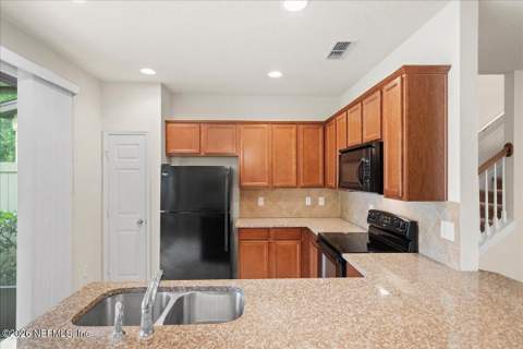 13956 Berryview Road, Jacksonville FL - photo 13 of 46