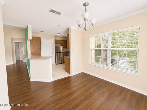7800 Point Meadows Drive #731, Jacksonville FL - photo 8 of 15