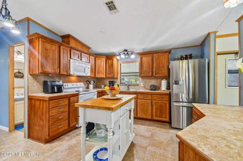 113 S Lake George Drive, Georgetown FL - photo 16 of 82