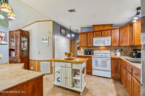 113 S Lake George Drive, Georgetown FL - photo 18 of 82