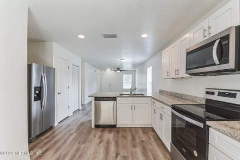 908 W 9th Street, St. Augustine FL - photo 15 of 29