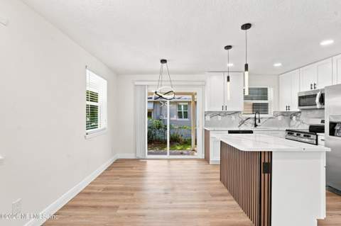 2033 W 13th Street, Jacksonville FL - photo 10 of 25