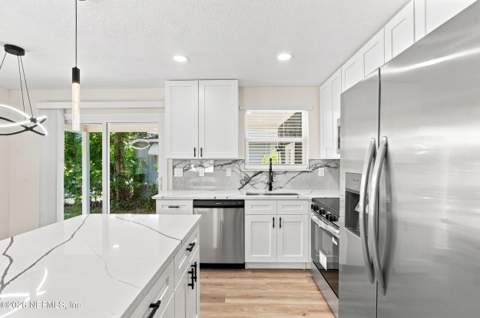 2033 W 13th Street, Jacksonville FL - photo 11 of 25