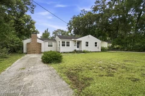 9724 Macarthur Court, Jacksonville FL - photo 13 of 19