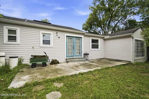 9724 Macarthur Court, Jacksonville FL - photo 15 of 19