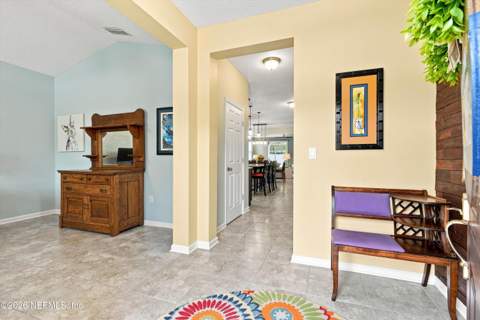 7068 Fleur Cove Drive, Jacksonville FL - photo 6 of 39